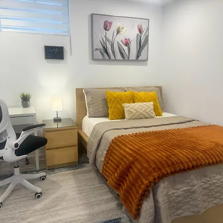 The Khan Villa Whitby Room photo
