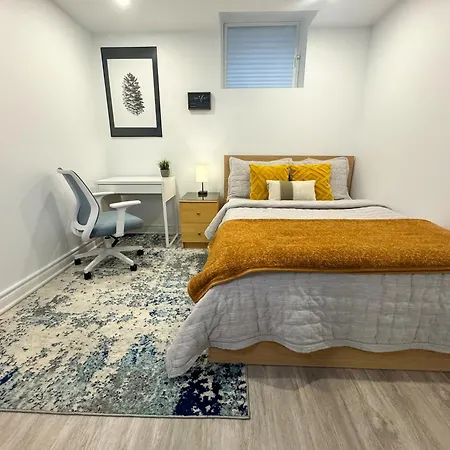 The Khan Villa Whitby Room photo